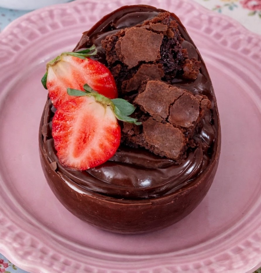 Ovo Escondidinho de Brownie